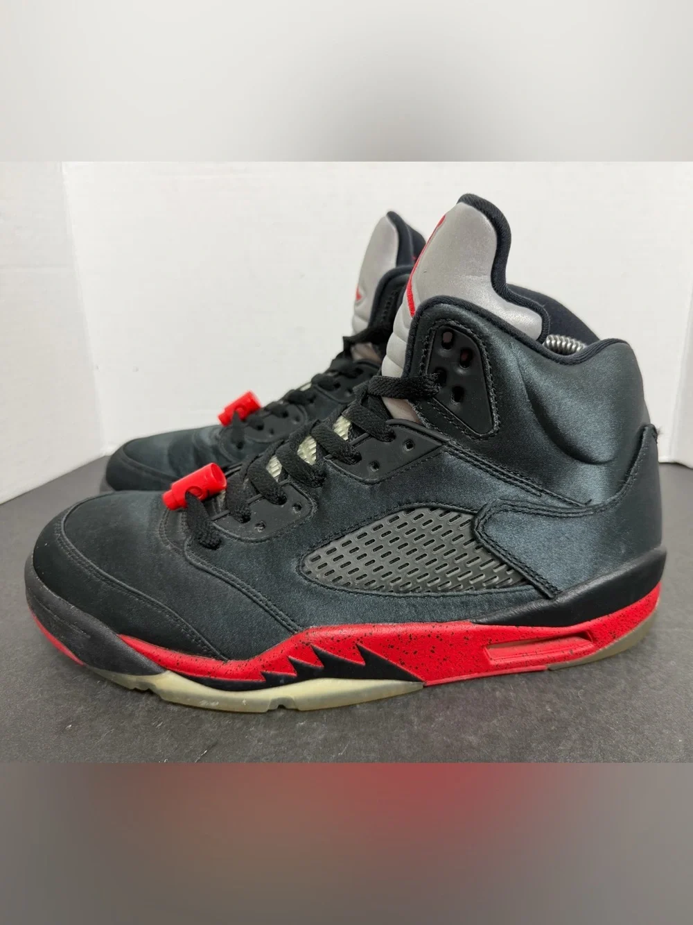 Nike Air Jordan 5 Retro Satin Bred 136027-006 Men’s Sneakers Shoes Size 9 US